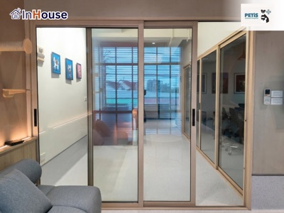 PETiS Animal Hospital Kasetsart Vet Clinic ฟิล์มไฟฟ้า Smart Film medical-grade anti-bacterial · InHouse