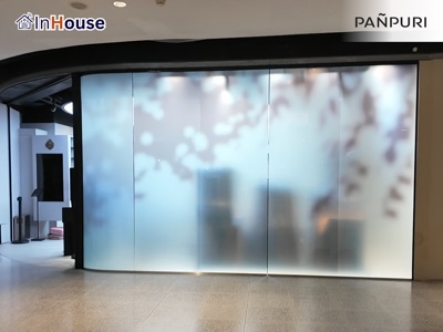 Shopping Mall Atrium ฟิล์มไฟฟ้า Smart Film กระจกฝ้าไฟฟ้า Smart Glass · Panpuri Wellness · Iconsiam · Central · InHouse