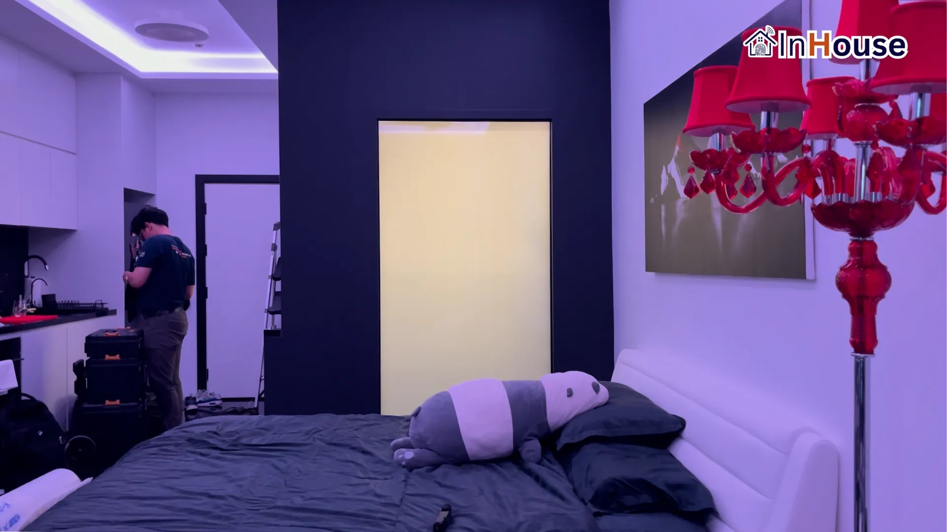 คุณแม็กซ์ (View Talay 6) – Sexy Bathroom ปรับทึบด่วนลดปัญหาเชื้อรา ติดตั้งฟิล์มไฟฟ้า โดย InHouse Technology