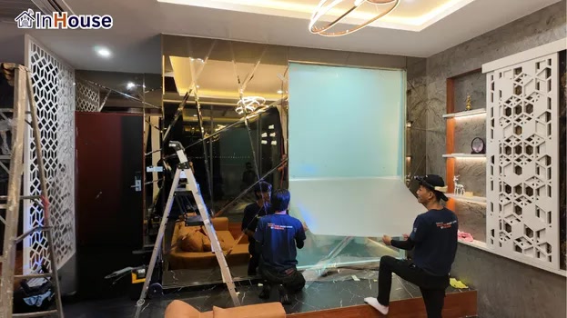 มอบความสบายใจสูงสุดขณะใช้งาน ฟิล์มไฟฟ้า ปิดบังสายตาจากภายนอกได้มิดชิด — คุณท็อป (เกาะล้าน) – โซลูชันกระจกไฟฟ้าสำหรับห้องน้ำรีสอร์ท