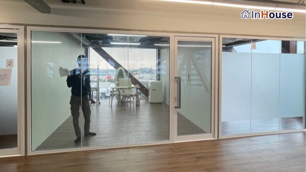 SSS – Executive Private Office ติดตั้งฟิล์มไฟฟ้า โดย InHouse Technology