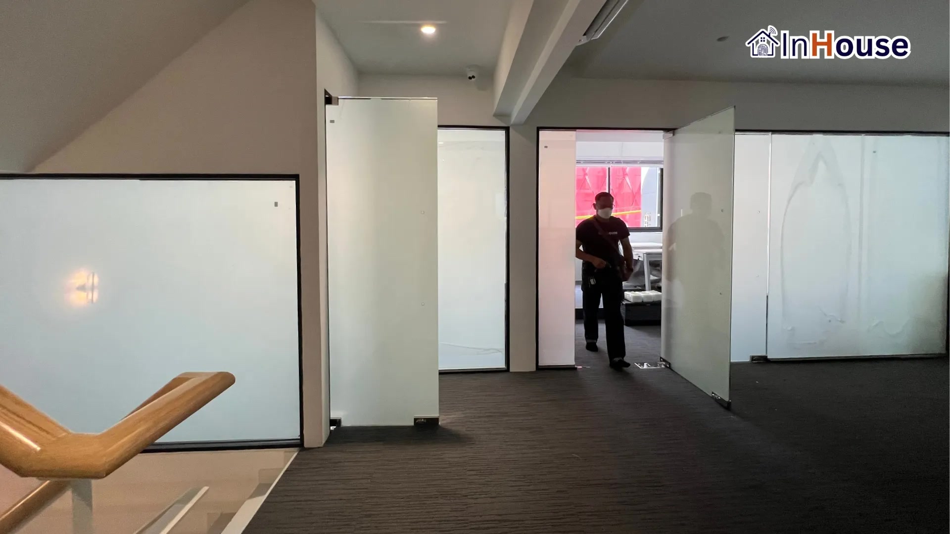 ผลงานติดตั้งฟิล์มไฟฟ้า SWD – Smart Office และระบบห้องประชุมอัจฉริยะสำหรับออฟฟิศยุคใหม่ โดย InHouse Technology