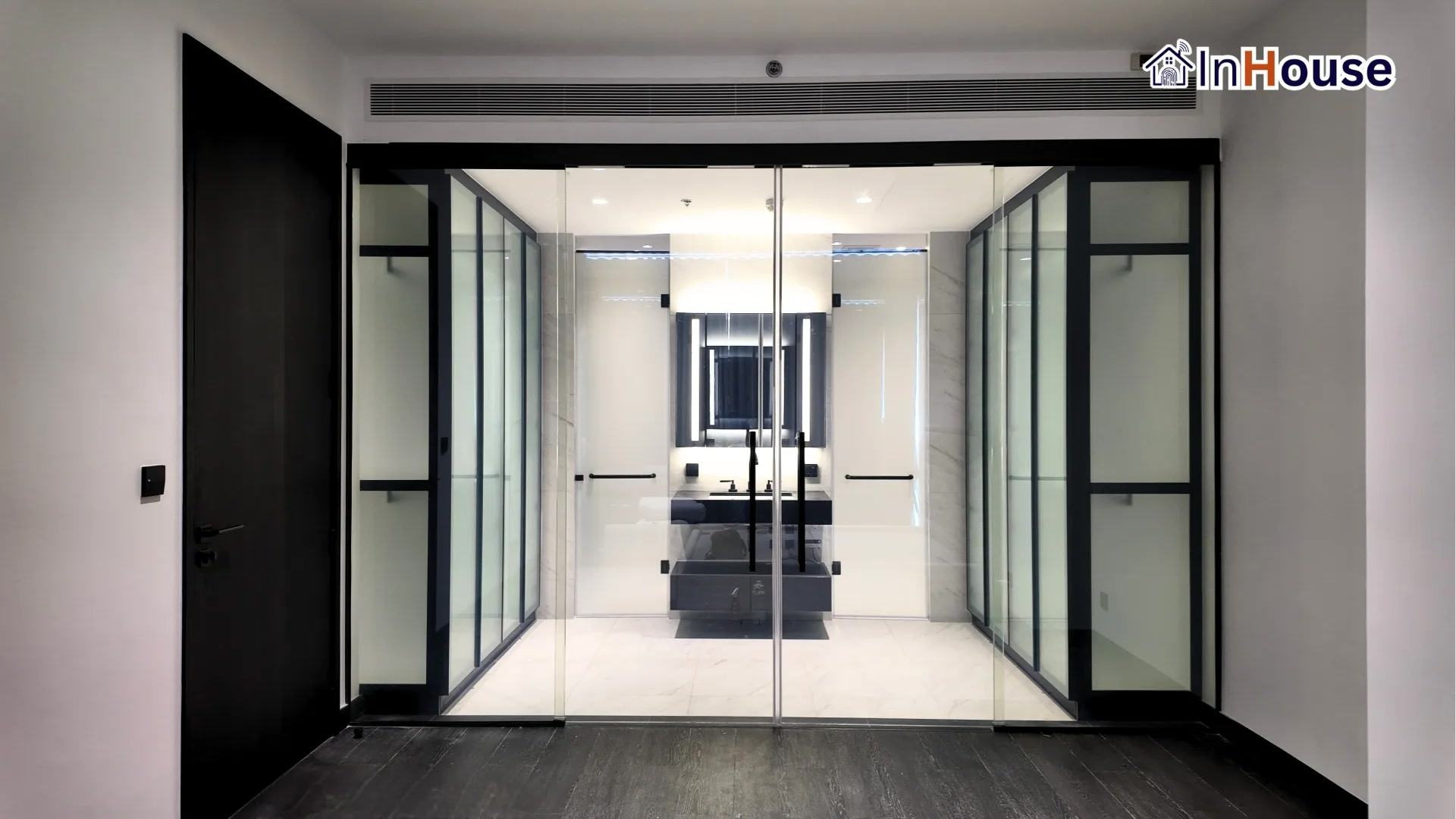 ฟิล์มไฟฟ้าสำหรับคอนโด · แก้ปัญหา Privacy + ความร้อน ในพื้นที่จำกัด [2026]